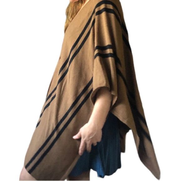 Modern Stripe Blanket Robe🥰 - Picture 3 of 5
